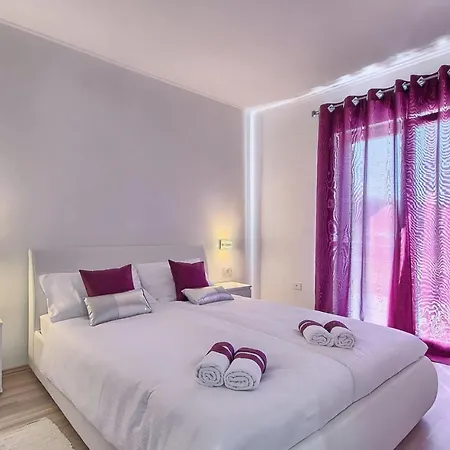Hotel Deep Blue