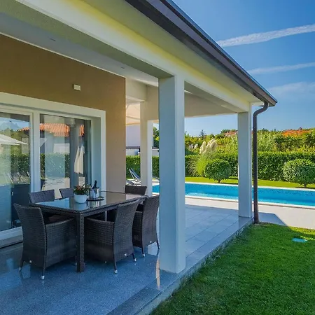 Deep Blue Hotel Raša